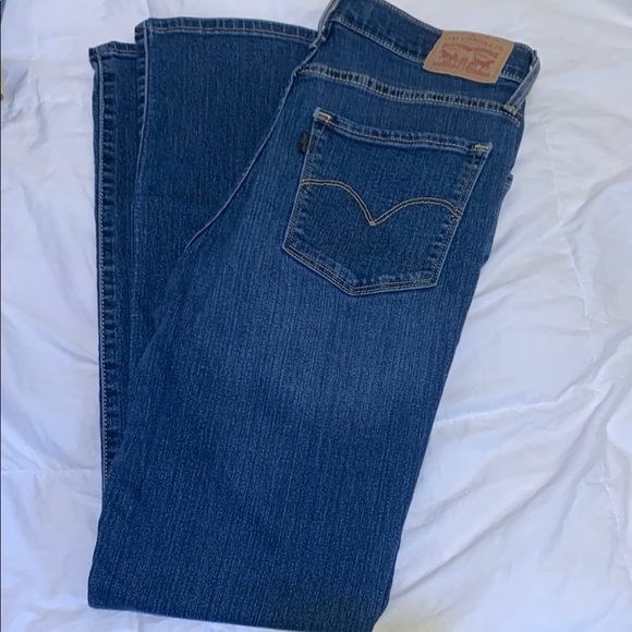 Women’s 724 High Rise Straight Jeans 

Bundle Deal … 7 Jeans - Picture 8 of 8